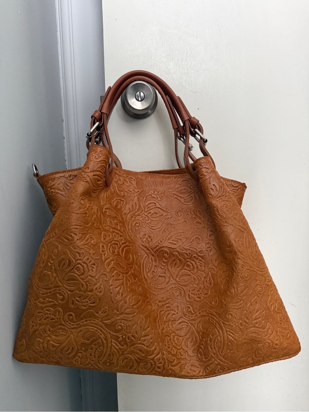 Isadora Leather Tote